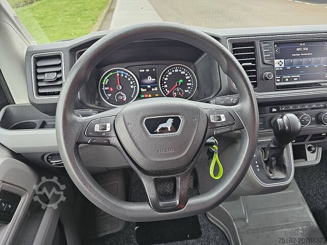 High-roof van M.A.N. E-TGE L3H3 35kWh LED Autom