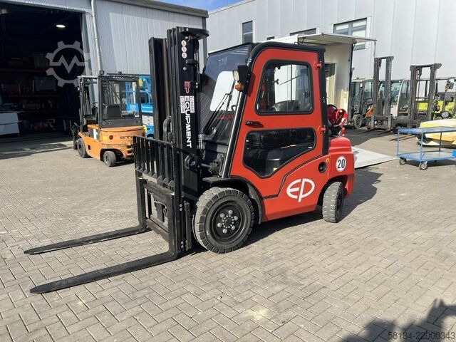 LPG gaffeltrucks EP CPQD30T8