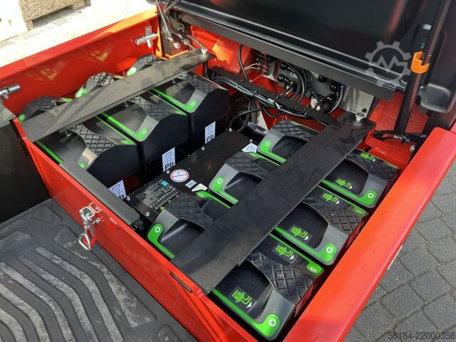 Elektrische vorkheftruck met 4 wielen EP EFL302X4
