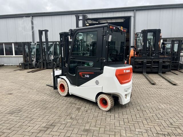 Elektrische vorkheftruck met 4 wielen Bobcat B35NS