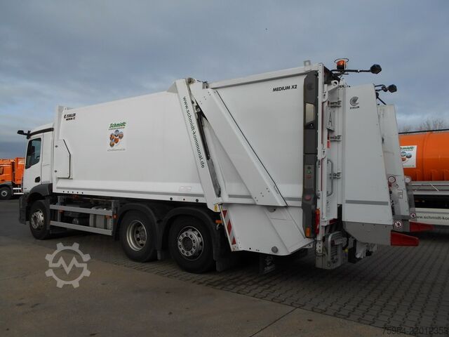 Popelářský vůz Mercedes-Benz Actros 2536 L 6x2 / Zöller Medium X2 22