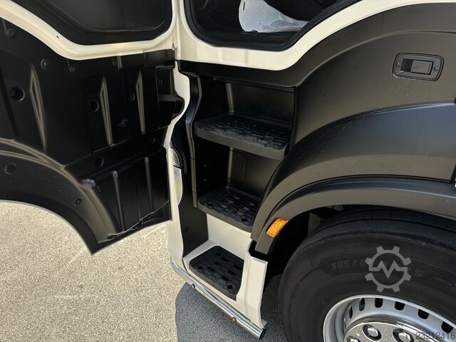 τυπική μονάδα τράκτορα Iveco S-WAY 530