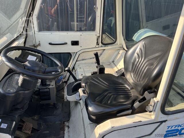 Trekker Toyota 2TG20