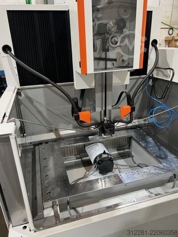 Máquina de corte por fio AGIE CHARMILLES CUT 400