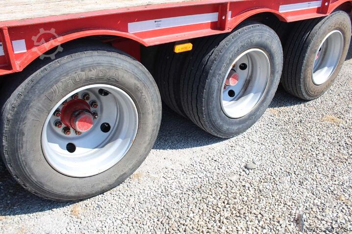 Semiremorcă joasă pentru transportul utilajelor de construcții piacenza semirimorchio carrellone rampe usato