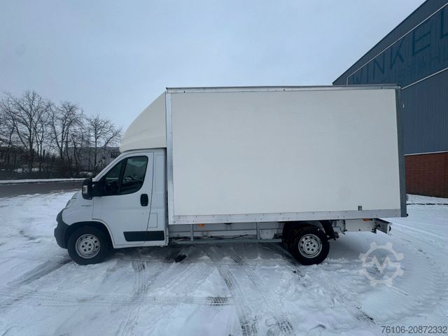 Vrachtwagen met bakwagen FIAT Ducato Koffer *Navi*Kamera*TÜV neu*Länge 4,20m