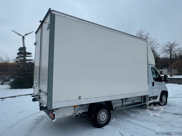 Vrachtwagen met bakwagen FIAT Ducato Koffer *Navi*Kamera*TÜV neu*Länge 4,20m