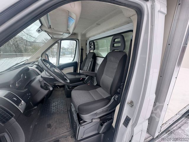 Vrachtwagen met bakwagen FIAT Ducato Koffer *Navi*Kamera*TÜV neu*Länge 4,20m