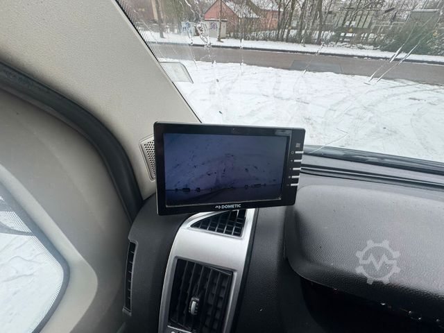 Vrachtwagen met bakwagen FIAT Ducato Koffer *Navi*Kamera*TÜV neu*Länge 4,20m