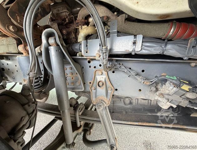 Vrachtwagen met bakwagen MERCEDES-BENZ Atego 1221 EURO 6 VAN BEURDEN BAK LAADKLEP KACHE