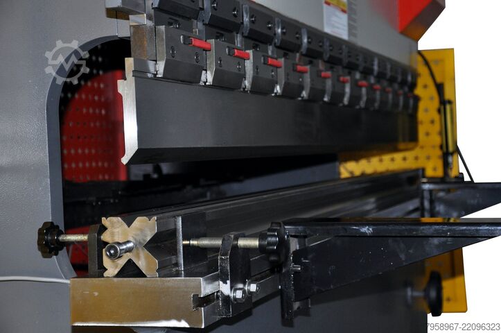 Plegadora Hidráulica CNC Servo MTP 160x3 Metal Technics Polska MTP-3212 CNC 160x3200