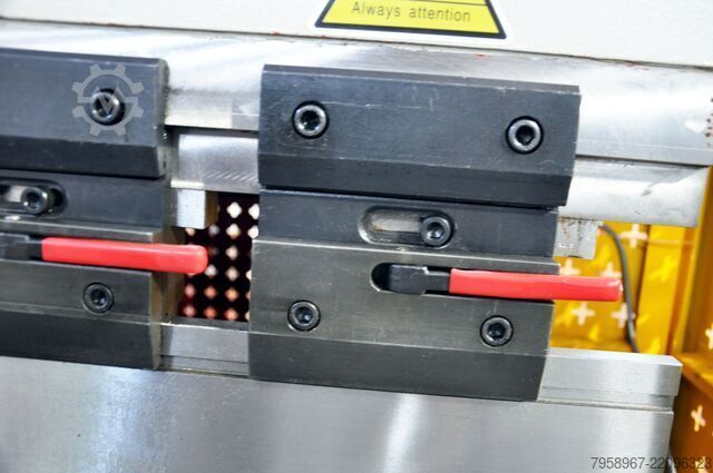 Plegadora Hidráulica CNC Servo MTP 160x3 Metal Technics Polska MTP-3212 CNC 160x3200