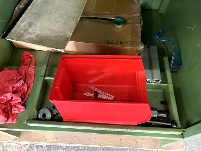 Rettificatrice per trapani BRIERLEY ZB 32