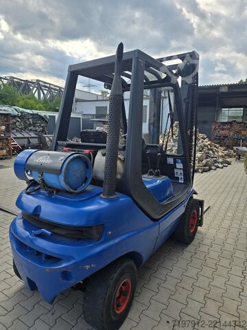 Forklift Linde H25 T-02