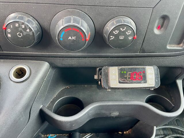 Bestelwagen RENAULT Master 2.3 dci