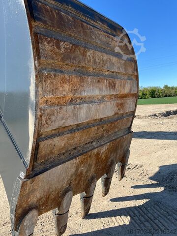 Pelle sur chenilles Hitachi ZX 670 LCH-3