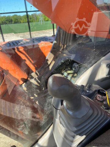 Pelle sur chenilles Hitachi ZX 670 LCH-3