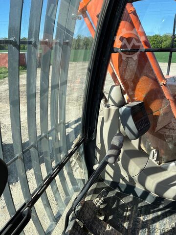 Pelle sur chenilles Hitachi ZX 670 LCH-3