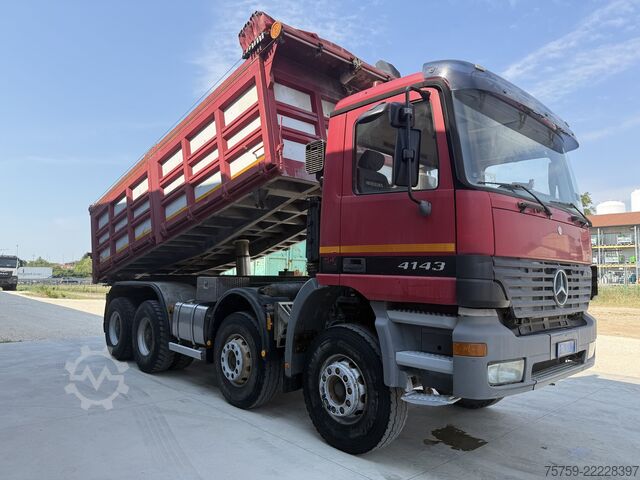 Háromirányú billenő teherautó Mercedes-Benz Actros 4143K Kipper 20cbm 8x4 40Ton