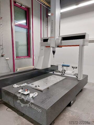 CNC koordináta mérőgép Mitutoyo Crysta-Apex