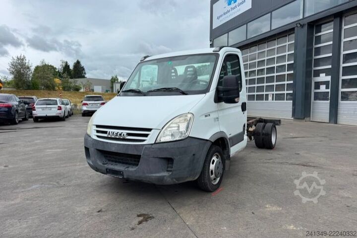 Furgoneta IVECO Daily 35C12