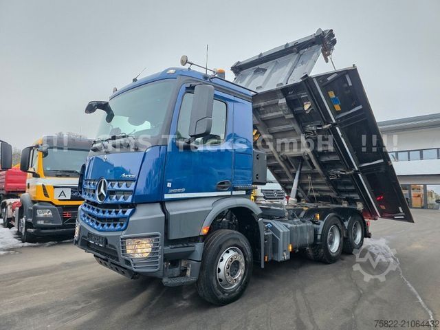 Three-sided tipper truck MERCEDES-BENZ Arocs 2653 / 6X4 / Meiller BORDMATIK / 50mm AHK