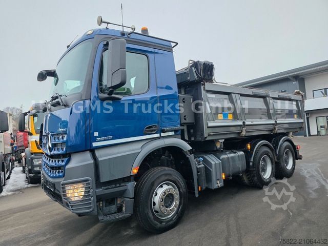 Three-sided tipper truck MERCEDES-BENZ Arocs 2653 / 6X4 / Meiller BORDMATIK / 50mm AHK