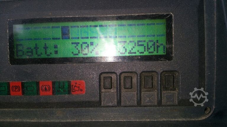 Dwarse zitstapelaar Jungheinrich ESD 120