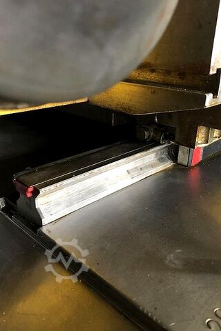 Máquina laminadora de roscas PEE-WEE P20 CNC