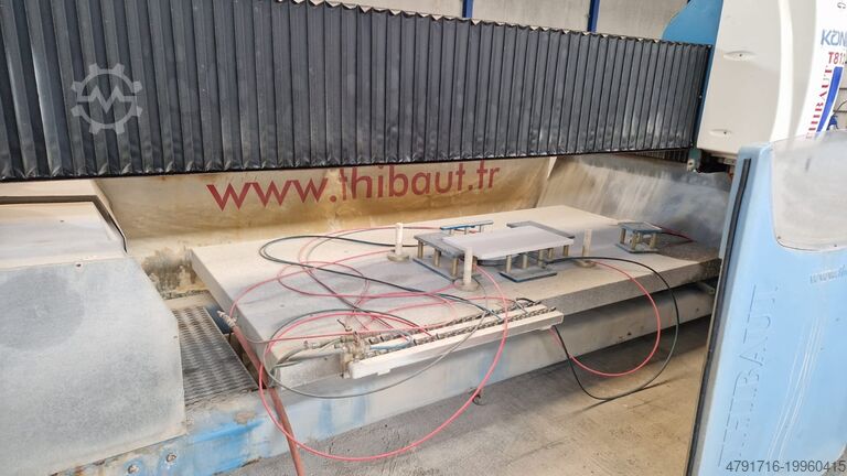 Centru de prelucrare CNC cu 4 axe Thibaut T812 V 3  4 Achsen