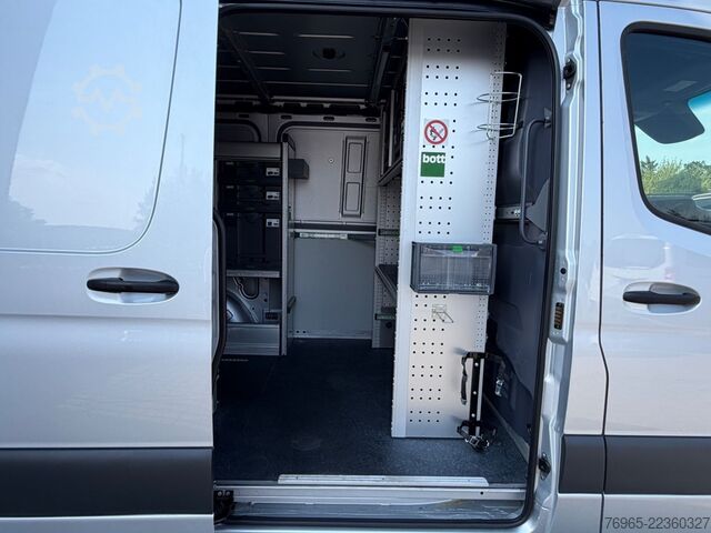 Furgon blaszak MERCEDES-BENZ Sprinter 314 AUTOMATIK NAVI DISTRONIC KAMERA LED