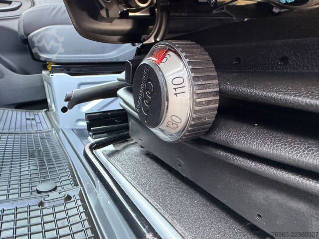 Furgon blaszak MERCEDES-BENZ Sprinter 314 AUTOMATIK NAVI DISTRONIC KAMERA LED