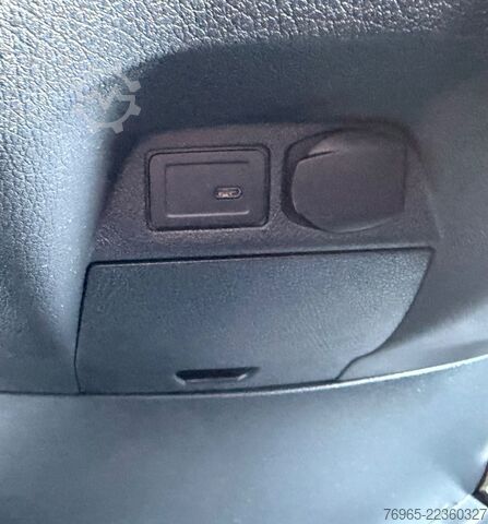 Furgon blaszak MERCEDES-BENZ Sprinter 314 AUTOMATIK NAVI DISTRONIC KAMERA LED