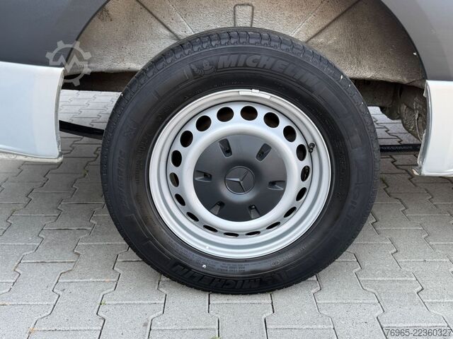 Furgon blaszak MERCEDES-BENZ Sprinter 314 AUTOMATIK NAVI DISTRONIC KAMERA LED