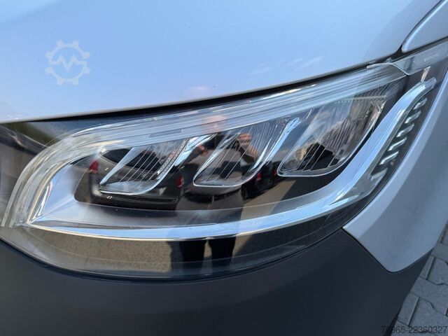 Furgon blaszak MERCEDES-BENZ Sprinter 314 AUTOMATIK NAVI DISTRONIC KAMERA LED