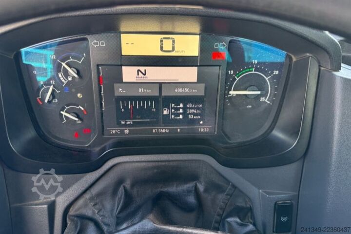 Haakarm vrachtwagen RENAULT C520 10x4 Moser