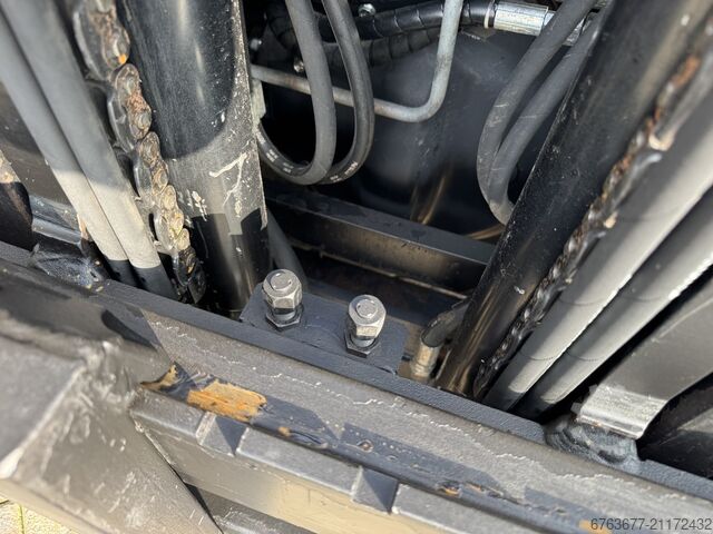 Cesab M325D Tríplex 470 Freelift / Desplazador lateral / 4ª función Toyota Diesel 2015 CESAB M325D Triplo 470 Freelift / Sideshift / 4e functie Toyota Diesel 2015