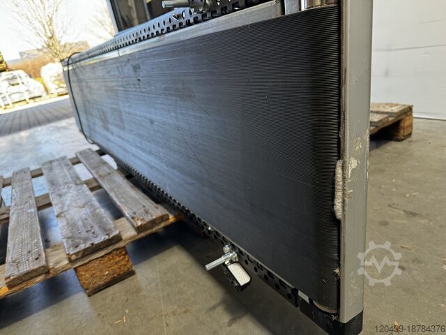 Cinta transportadora con accionamiento central Interroll BM8411