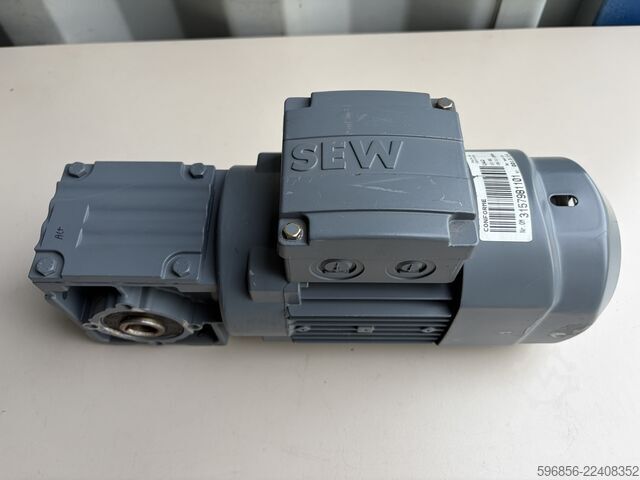 SEW-EURODRIVE WA20/T DR63M6/BR/TH 0,12 kW 15 obr./min 32 Nm 24 V DC hamulec SEW-EURODRIVE WA20/T DR63M6/BR/TH 0,12 kW 15 obr./min 32 Nm 24 V DC hamulec SEW-EURODRIVE WA20/T DR63M6/BR/TH 0,12 kW 15 obr./min 32 Nm 24 V DC hamulec