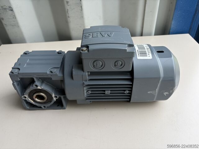 SEW-EURODRIVE WA20/T DR63M6/BR/TH 0,12 kW 15 obr./min 32 Nm 24 V DC hamulec SEW-EURODRIVE WA20/T DR63M6/BR/TH 0,12 kW 15 obr./min 32 Nm 24 V DC hamulec SEW-EURODRIVE WA20/T DR63M6/BR/TH 0,12 kW 15 obr./min 32 Nm 24 V DC hamulec