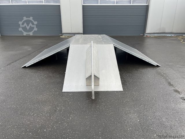 Verkaufsanhänger HERCULES FUNBOX MOBIL "SKATER"