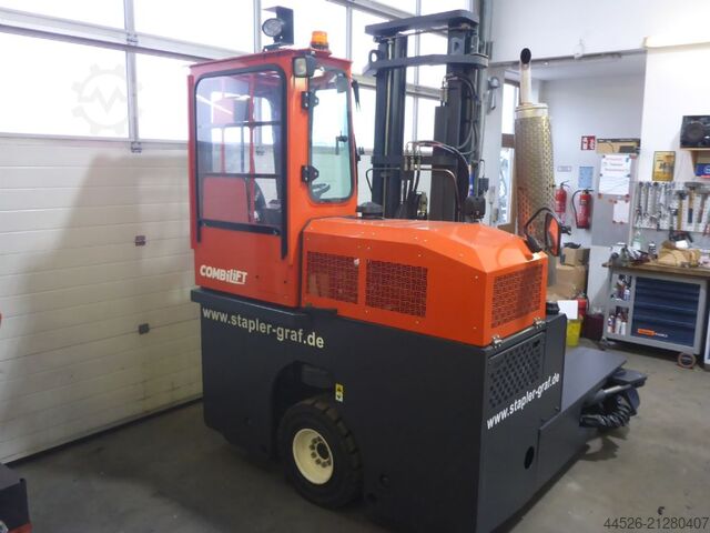 Čtyřcestný boční nakladač Combilift C2500