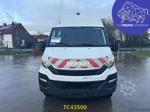 Kassevogn Iveco Daily 35C15V12 Double cab 7 places