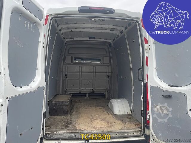 Kassevogn Iveco Daily 35C15V12 Double cab 7 places