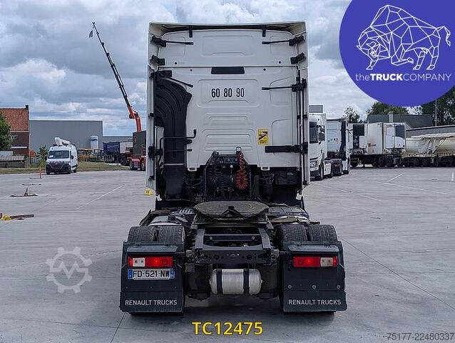 Standard-SZM Renault T 520