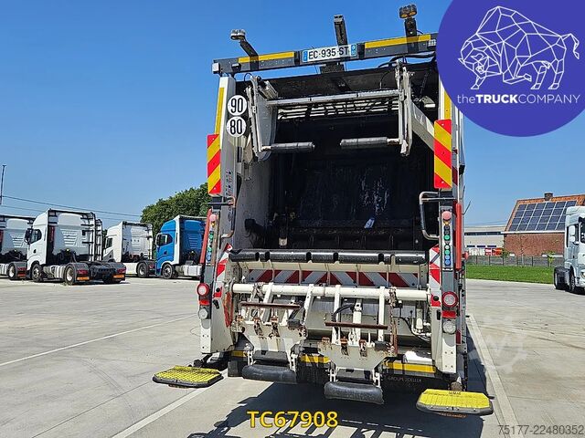 Køretøj til indsamling af affald Scania P 320