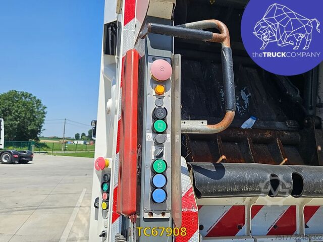 Køretøj til indsamling af affald Scania P 320