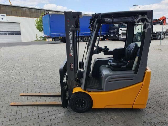 Heftruck Jungheinrich EFG 215 / Triplex: 4.25m! / SS / nur 1.368h!