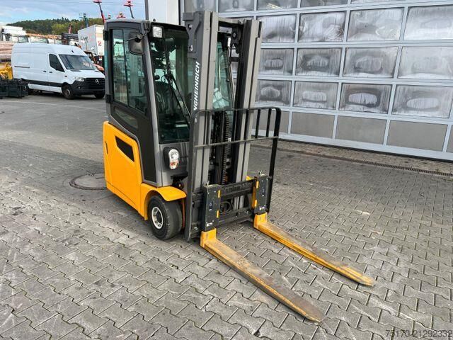 Heftruck Jungheinrich EFG 215 / Triplex: 4.25m! / SS / 4.029h