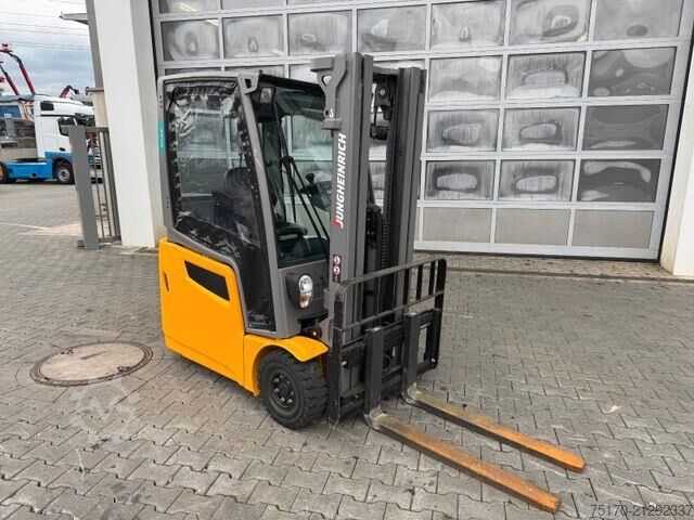 Heftruck Jungheinrich EFG 215 / Triplex: 4.25m! / SS / 4.168h / 2024